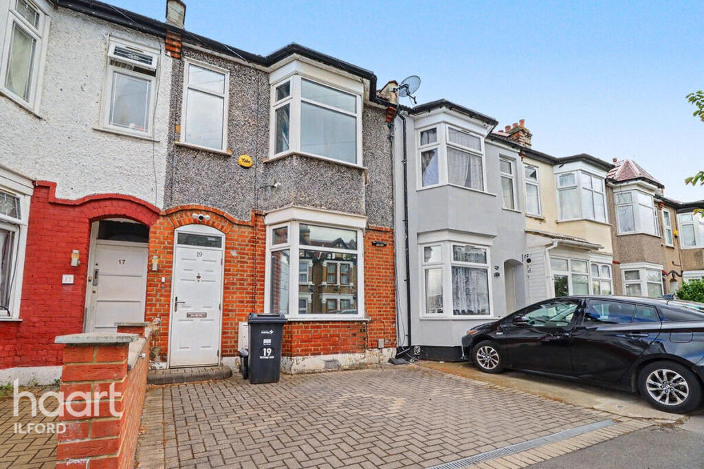 3 bed Mid Terraced House for rent in Ilford. From haart - Ilford