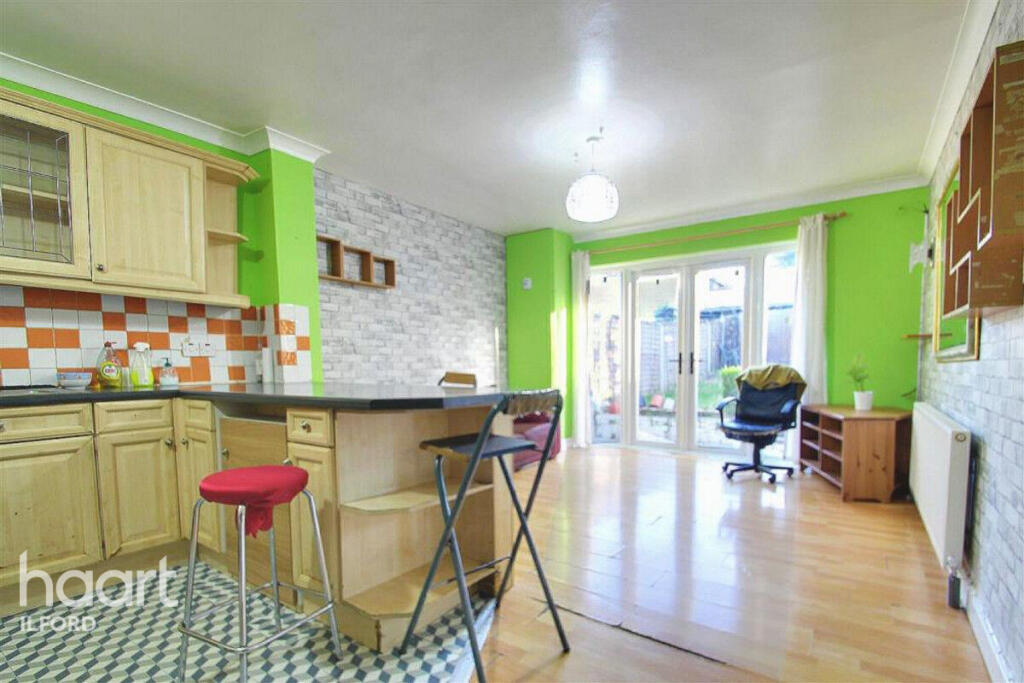 1 bed 1st Floor Flat for rent in Ilford. From haart - Ilford