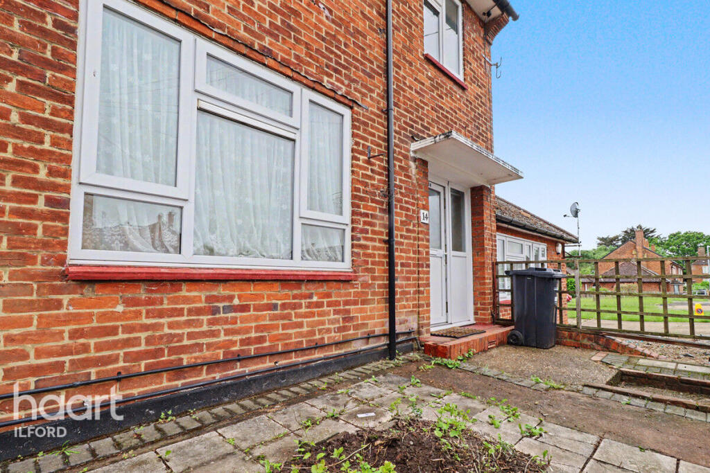3 bed Mid Terraced House for rent in Chigwell. From haart - Ilford