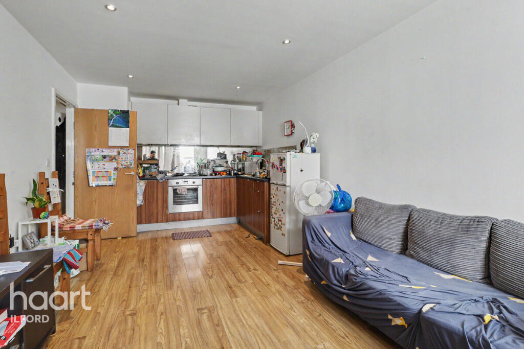 1 bed 1st Floor Flat for rent in Barking. From haart - Ilford