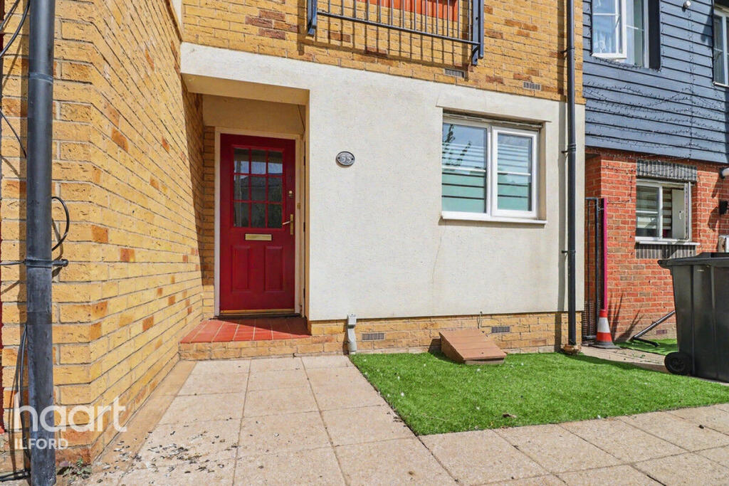 4 bed Town House for rent in Ilford. From haart - Ilford