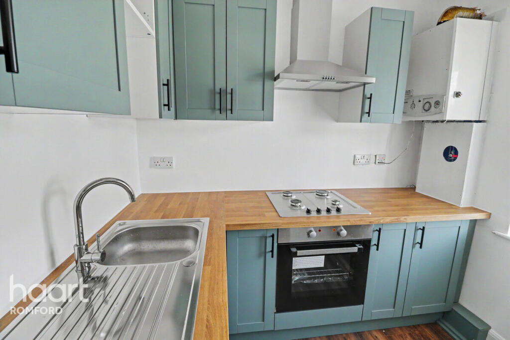 3 bed 1st Floor Flat for rent in Romford. From haart - Romford