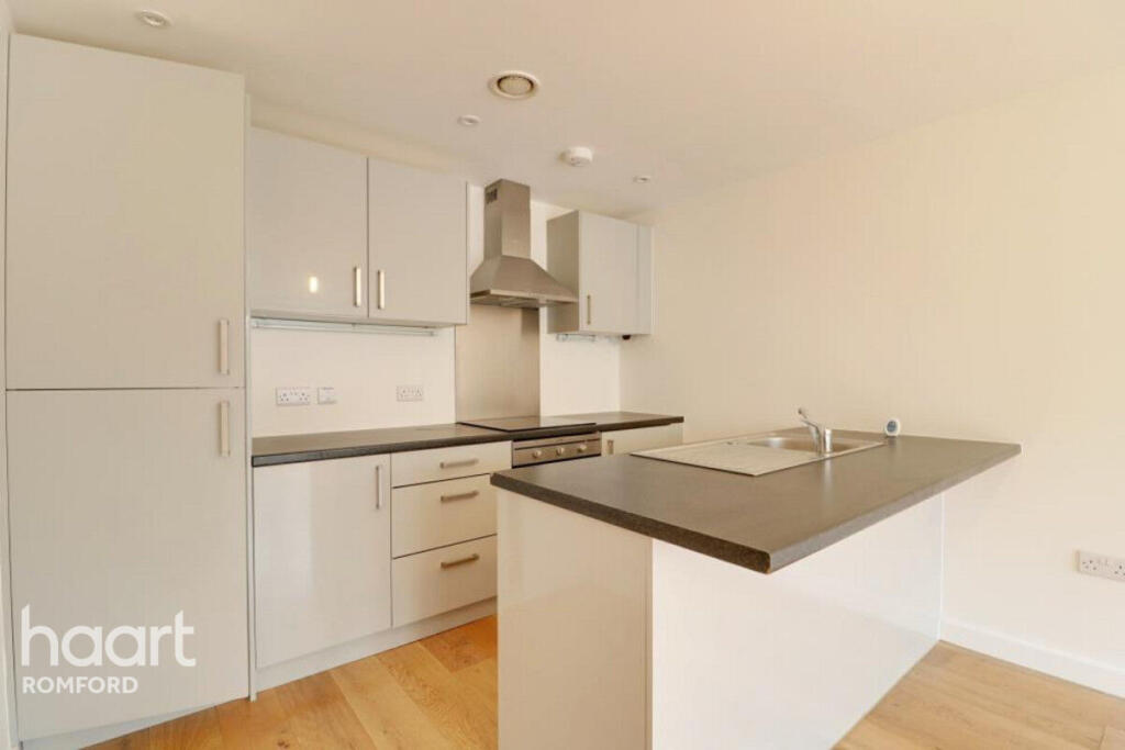 1 bed 1st Floor Flat for rent in Romford. From haart - Romford