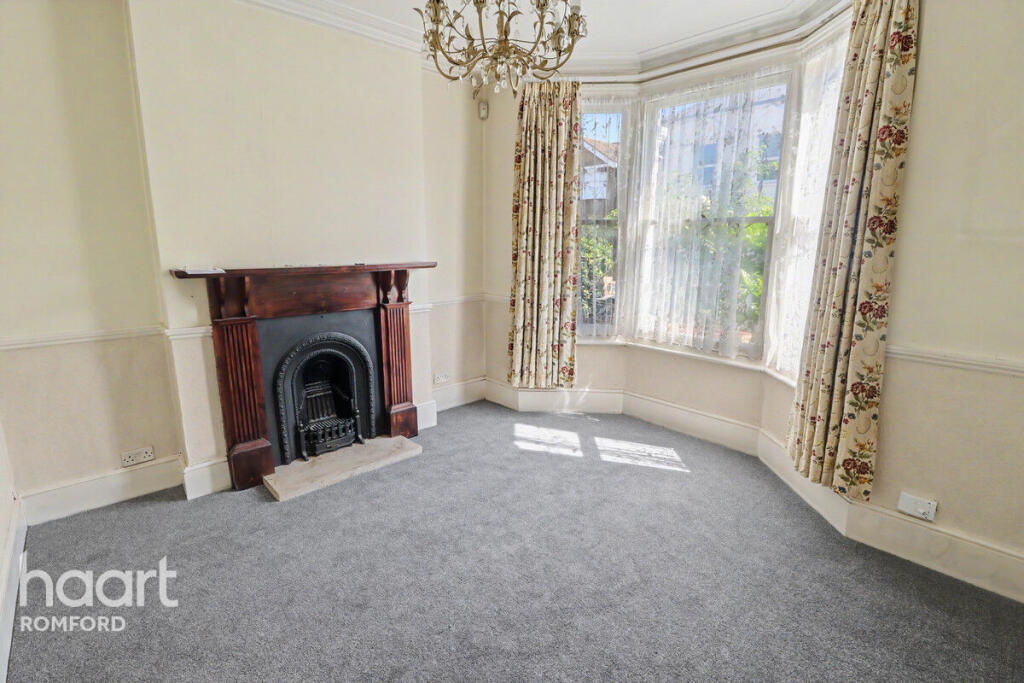 3 bed Mid Terraced House for rent in Romford. From haart - Romford 3 bed Mid Terraced House for rent in Romford. From haart - Romford