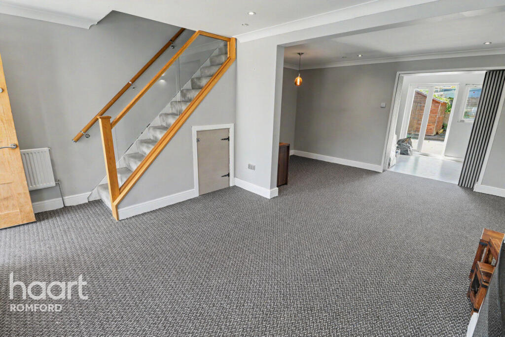 3 bed Mid Terraced House for rent in Romford. From haart - Romford 3 bed Mid Terraced House for rent in Romford. From haart - Romford