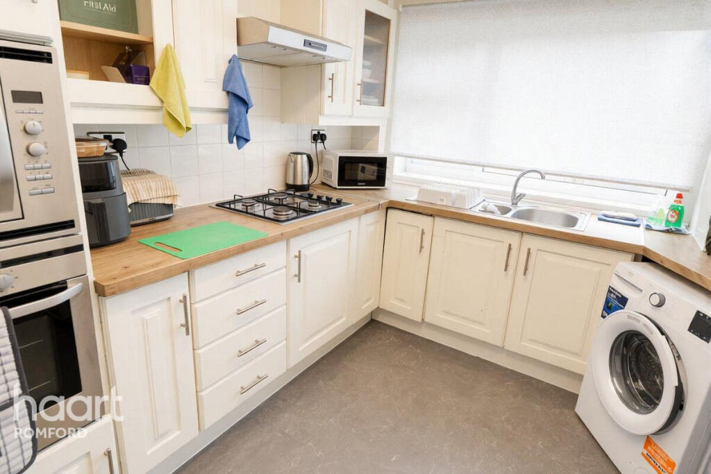 4 bed End of Terrace for rent in Romford. From haart - Romford