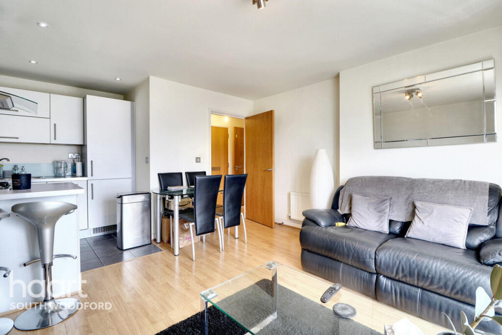 1 bed 1st Floor Flat for rent in London. From haart - South Woodford