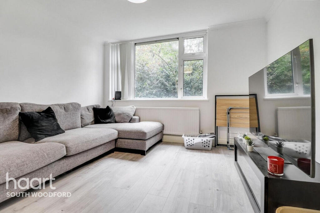 1 bed 1st Floor Flat for rent in London. From haart - South Woodford