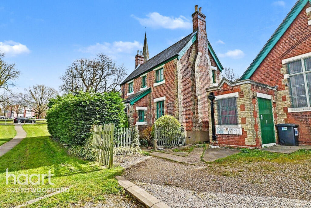 2 bed Chalet type for rent in Woodford. From haart - South Woodford
