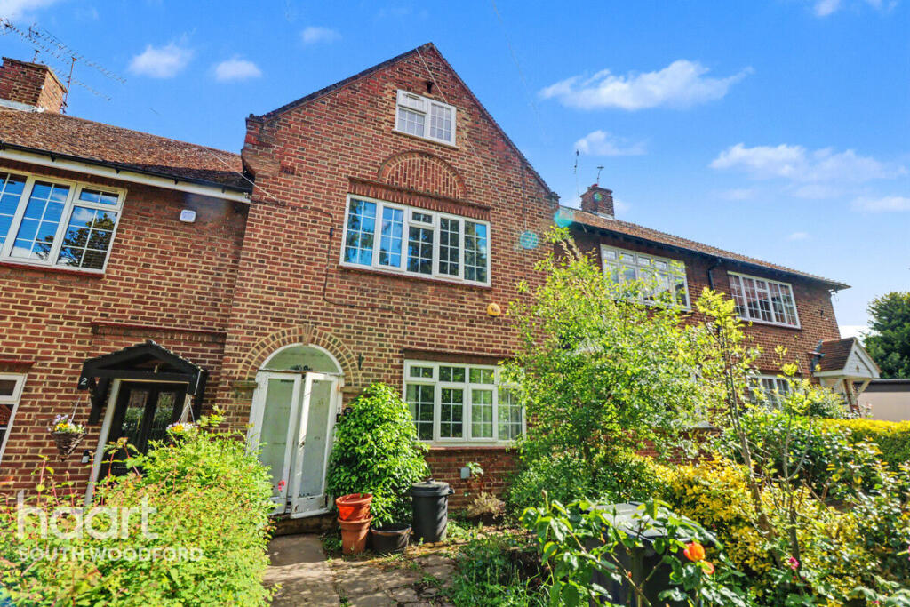 4 bed Chalet type for rent in Woodford. From haart - South Woodford