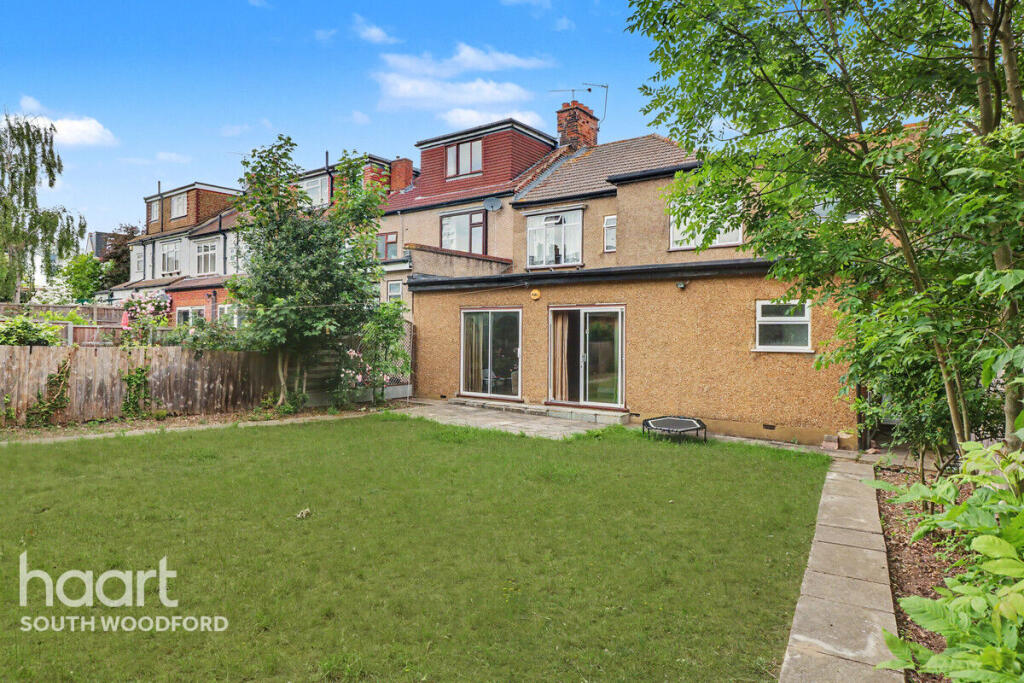 5 bed Semi Detached for rent in London. From haart - South Woodford 5 bed Semi Detached for rent in London. From haart - South Woodford