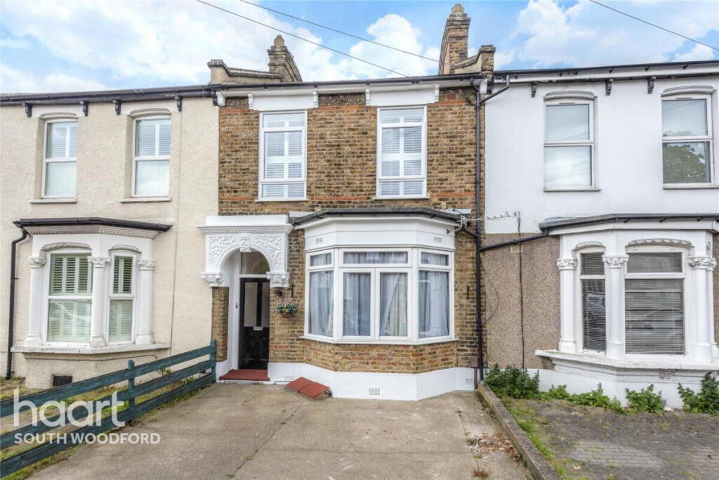 1 bed Chalet type for rent in Woodford. From haart - South Woodford