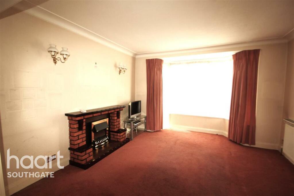 4 bed Detached House for rent in Southgate. From haart - Southgate