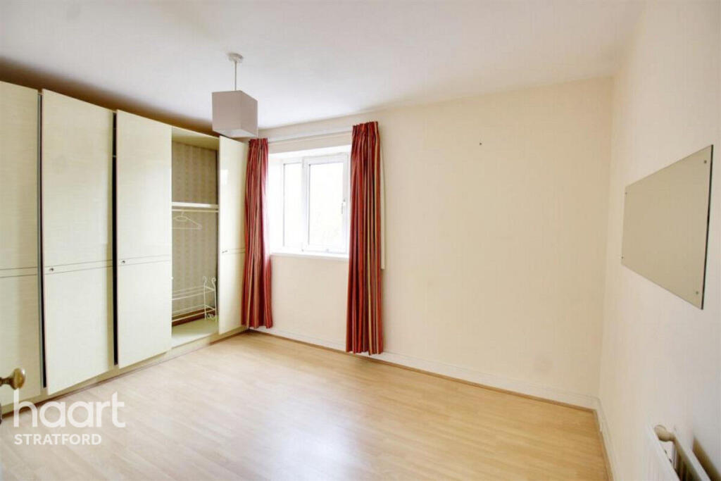 2 bed 1st Floor Flat for rent in Poplar. From haart - Stratford