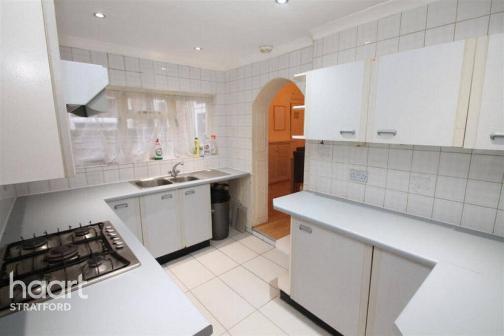 4 bed Mid Terraced House for rent in Wanstead. From haart - Stratford 4 bed Mid Terraced House for rent in Wanstead. From haart - Stratford