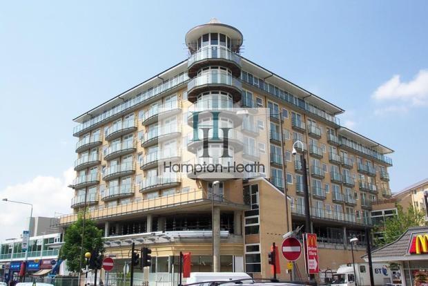 2 bed Apartment for rent in Feltham. From Hampton-Heath - Staines-upon-Thames