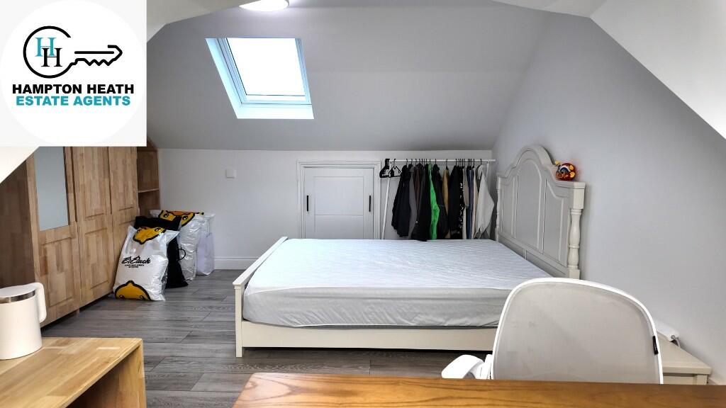 1 bed House Share for rent in Egham. From Hampton-Heath - Staines-upon-Thames