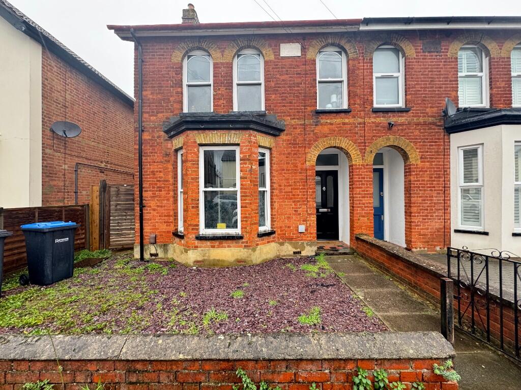 5 bed Semi Detached for rent in Egham. From Hampton-Heath - Staines-upon-Thames