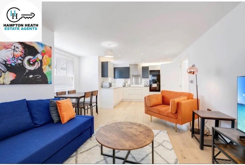 1 bed 1st Floor Flat for rent in Egham. From Hampton-Heath - Staines-upon-Thames 1 bed 1st Floor Flat for rent in Egham. From Hampton-Heath - Staines-upon-Thames