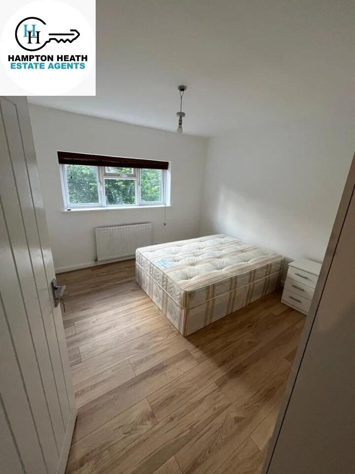 1 bed Semi Detached for rent in Egham. From Hampton-Heath - Staines-upon-Thames