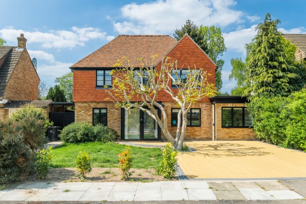 4 bed Detached for rent in Chislehurst. From Hamptons - Blackheath