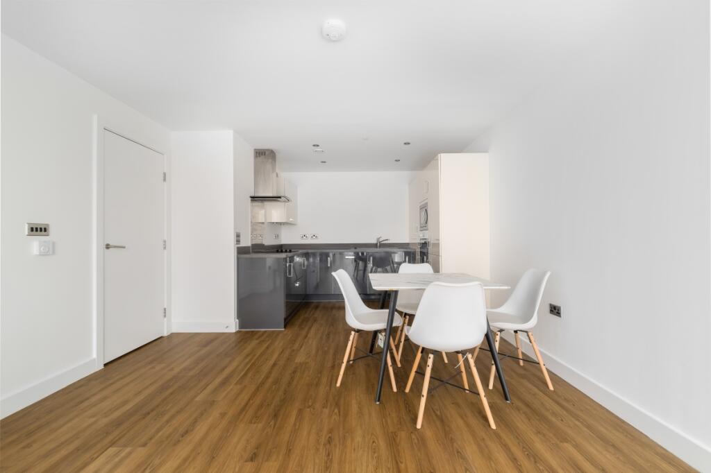 2 bed 1st Floor Flat for rent in Lewisham. From Hamptons - Blackheath