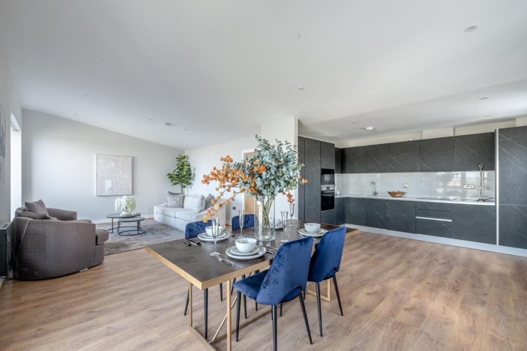 3 bed 1st Floor Flat for rent in Woolwich. From Hamptons - Blackheath