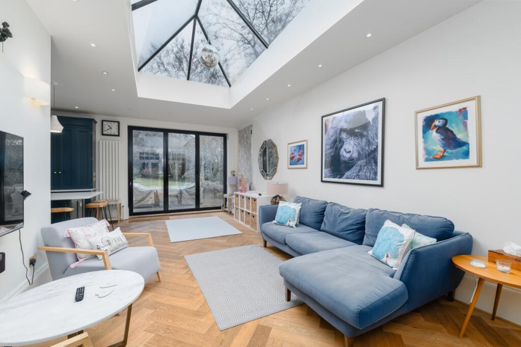 5 bed Detached for rent in Lewisham. From Hamptons - Blackheath 5 bed Detached for rent in Lewisham. From Hamptons - Blackheath