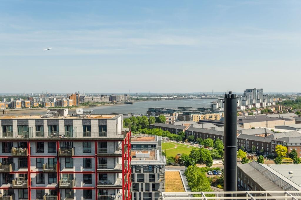 1 bed 1st Floor Flat for rent in Woolwich. From Hamptons - Blackheath