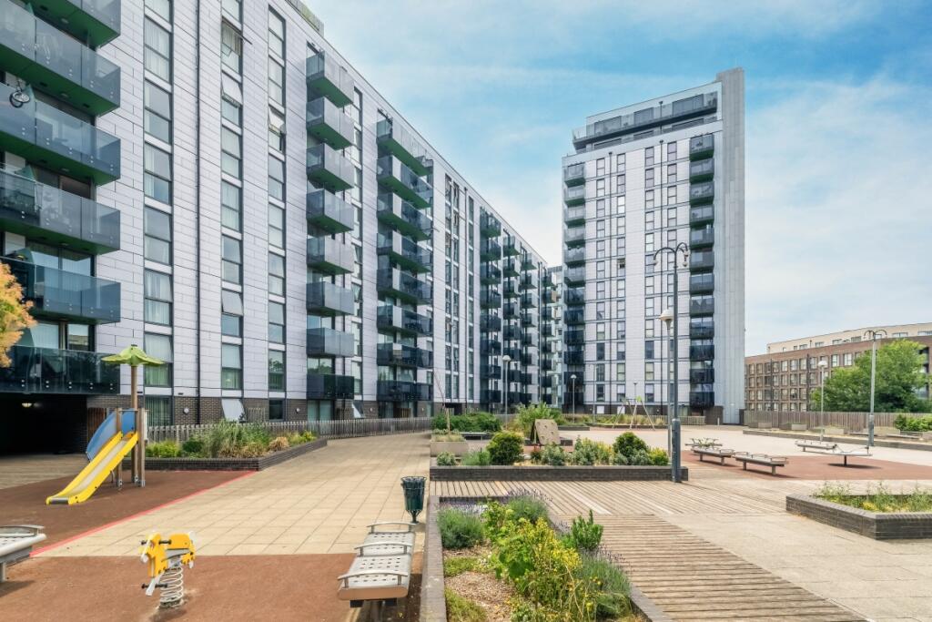 2 bed 1st Floor Flat for rent in Lewisham. From Hamptons - Blackheath 2 bed 1st Floor Flat for rent in Lewisham. From Hamptons - Blackheath