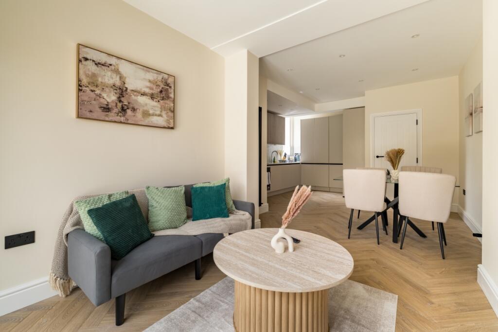 5 bed Detached for rent in London. From Hamptons - Blackheath