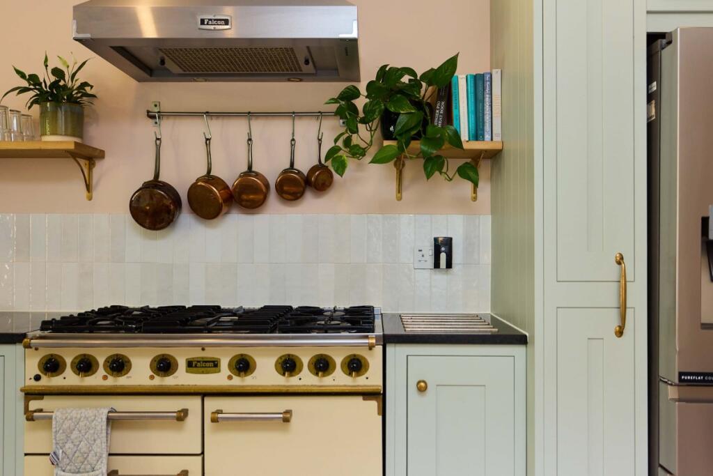 4 bed Mid Terraced House for rent in London. From Hamptons - Blackheath 4 bed Mid Terraced House for rent in London. From Hamptons - Blackheath
