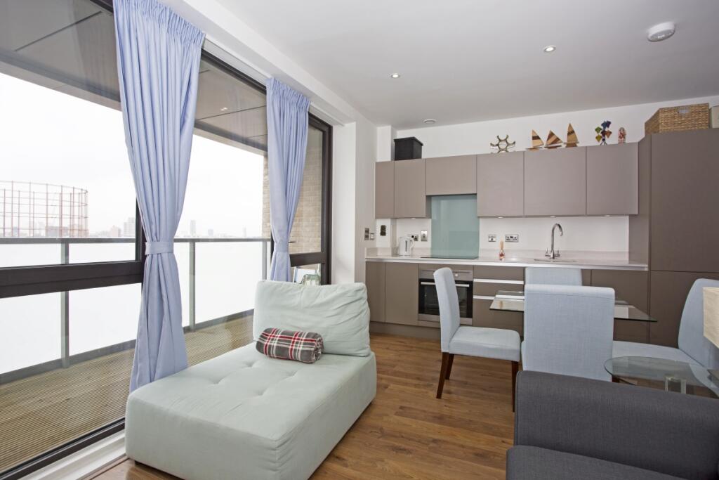 0 bed Apartment for rent in Poplar. From Hamptons - Canary Wharf
