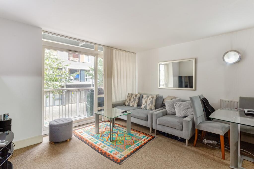 1 bed Apartment for rent in Poplar. From Hamptons - Canary Wharf