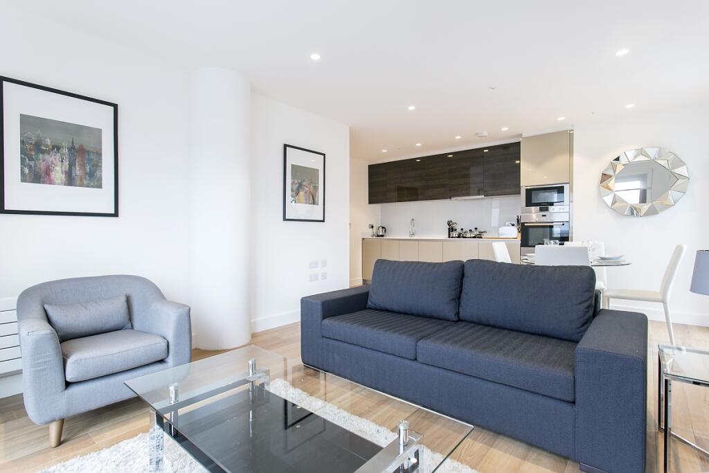 2 bed Apartment for rent in Poplar. From Hamptons - Canary Wharf