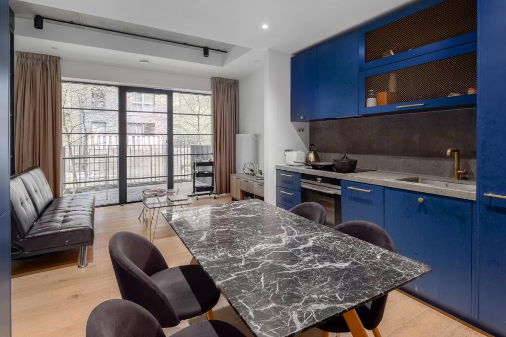 0 bed Apartment for rent in Poplar. From Hamptons - Canary Wharf