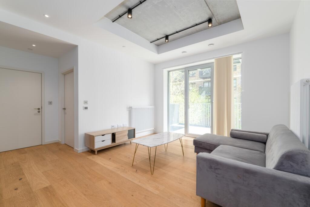 2 bed Apartment for rent in Poplar. From Hamptons - Canary Wharf
