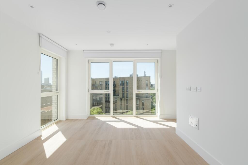 2 bed Apartment for rent in Bow. From Hamptons - Canary Wharf