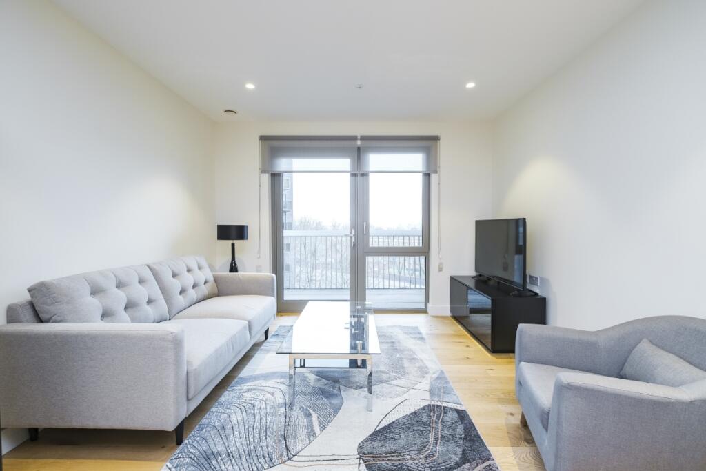 1 bed Apartment for rent in Poplar. From Hamptons - Canary Wharf