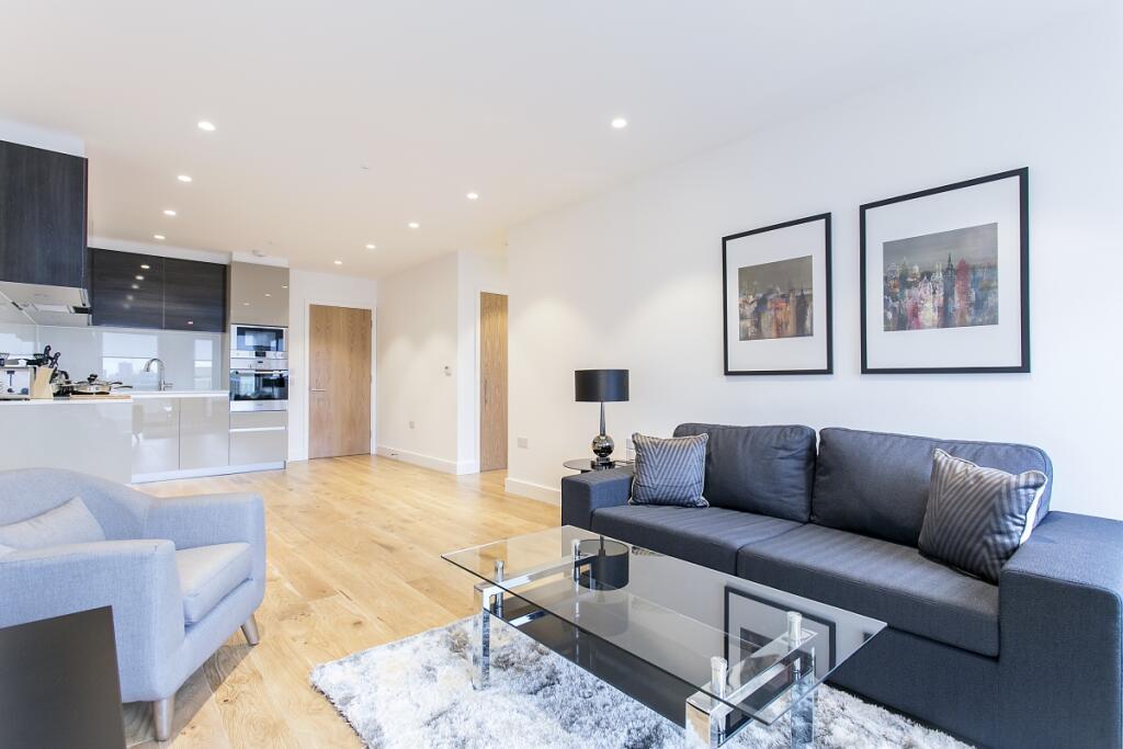 2 bed Apartment for rent in Poplar. From Hamptons - Canary Wharf