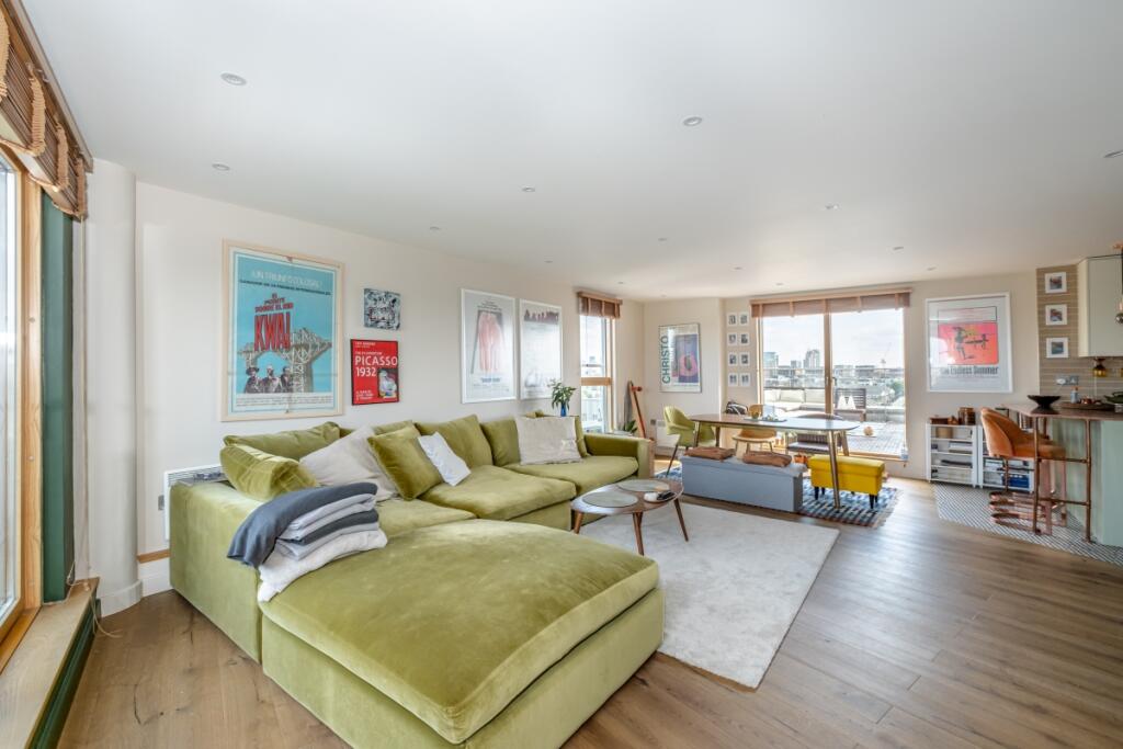 3 bed Apartment for rent in Poplar. From Hamptons - Canary Wharf 3 bed Apartment for rent in Poplar. From Hamptons - Canary Wharf