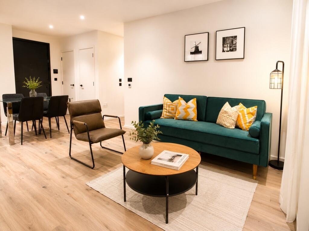 1 bed Apartment for rent in Poplar. From Hamptons - Canary Wharf