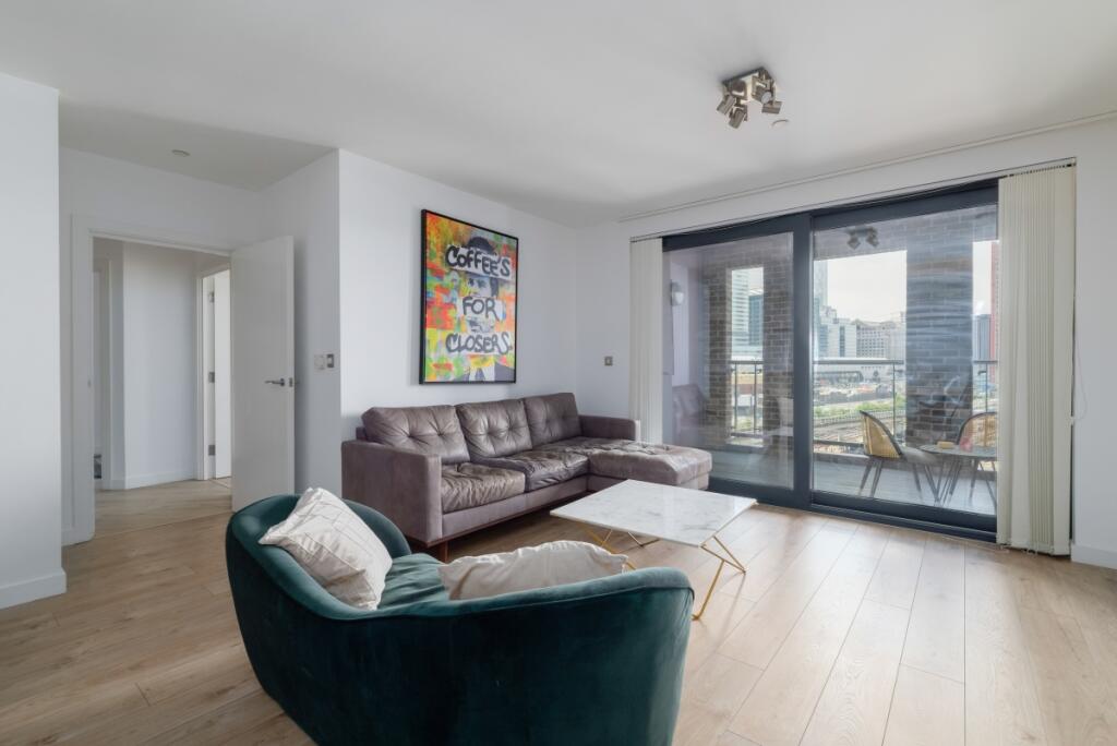 2 bed Apartment for rent in Poplar. From Hamptons - Canary Wharf