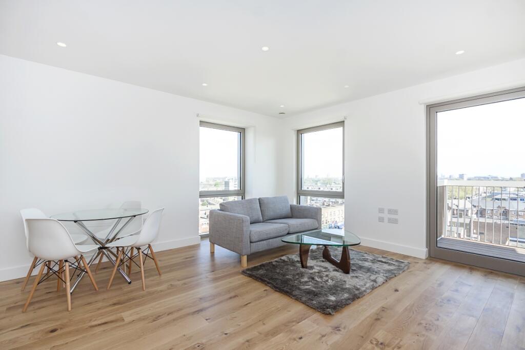 1 bed Apartment for rent in Poplar. From Hamptons - Canary Wharf