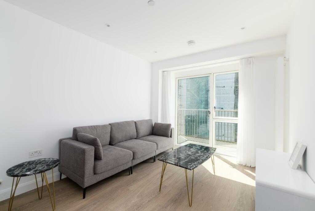 1 bed Apartment for rent in Poplar. From Hamptons - Canary Wharf