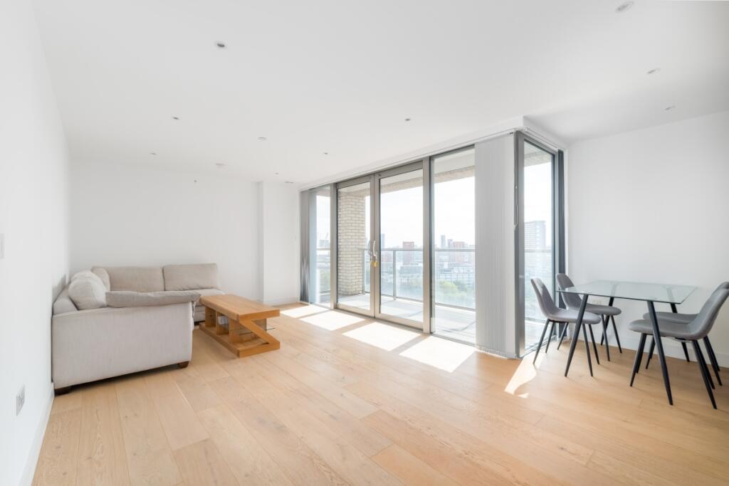 1 bed Apartment for rent in Poplar. From Hamptons - Canary Wharf