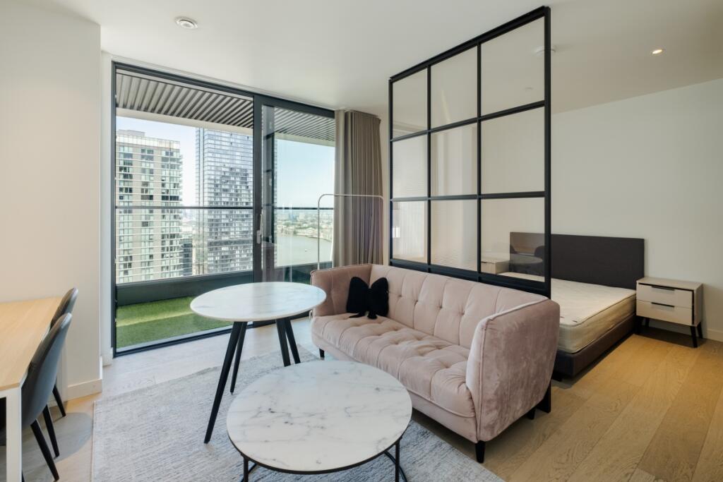 4 bed Apartment for rent in Poplar. From Hamptons - Canary Wharf 4 bed Apartment for rent in Poplar. From Hamptons - Canary Wharf
