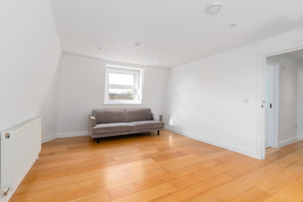 2 bed Apartment for rent in Stepney. From Hamptons - Canary Wharf