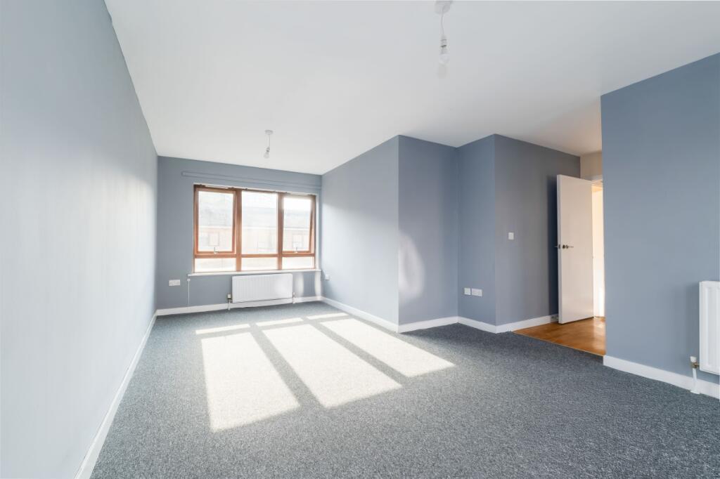 2 bed Apartment for rent in Poplar. From Hamptons - Canary Wharf