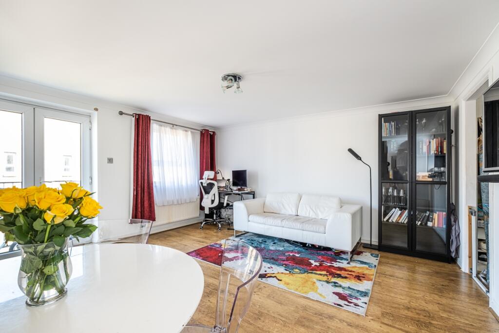 2 bed Duplex for rent in Poplar. From Hamptons - Canary Wharf 2 bed Duplex for rent in Poplar. From Hamptons - Canary Wharf